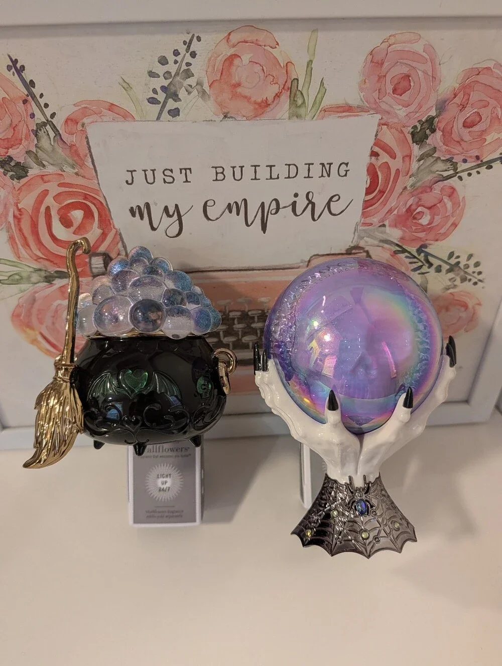 👻NWT Bath & Body Works Set Of 2 Halloween Crystal Ball & Cauldron Projectors